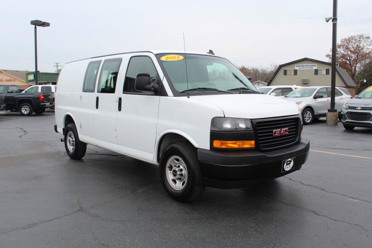 Used 2021 GMC Savana 2500 RWD image 3