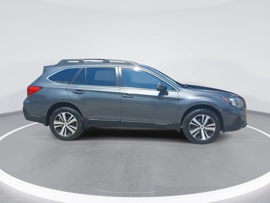 Used 2018 Subaru Outback 2.5i Limited AWD/4WD image 4
