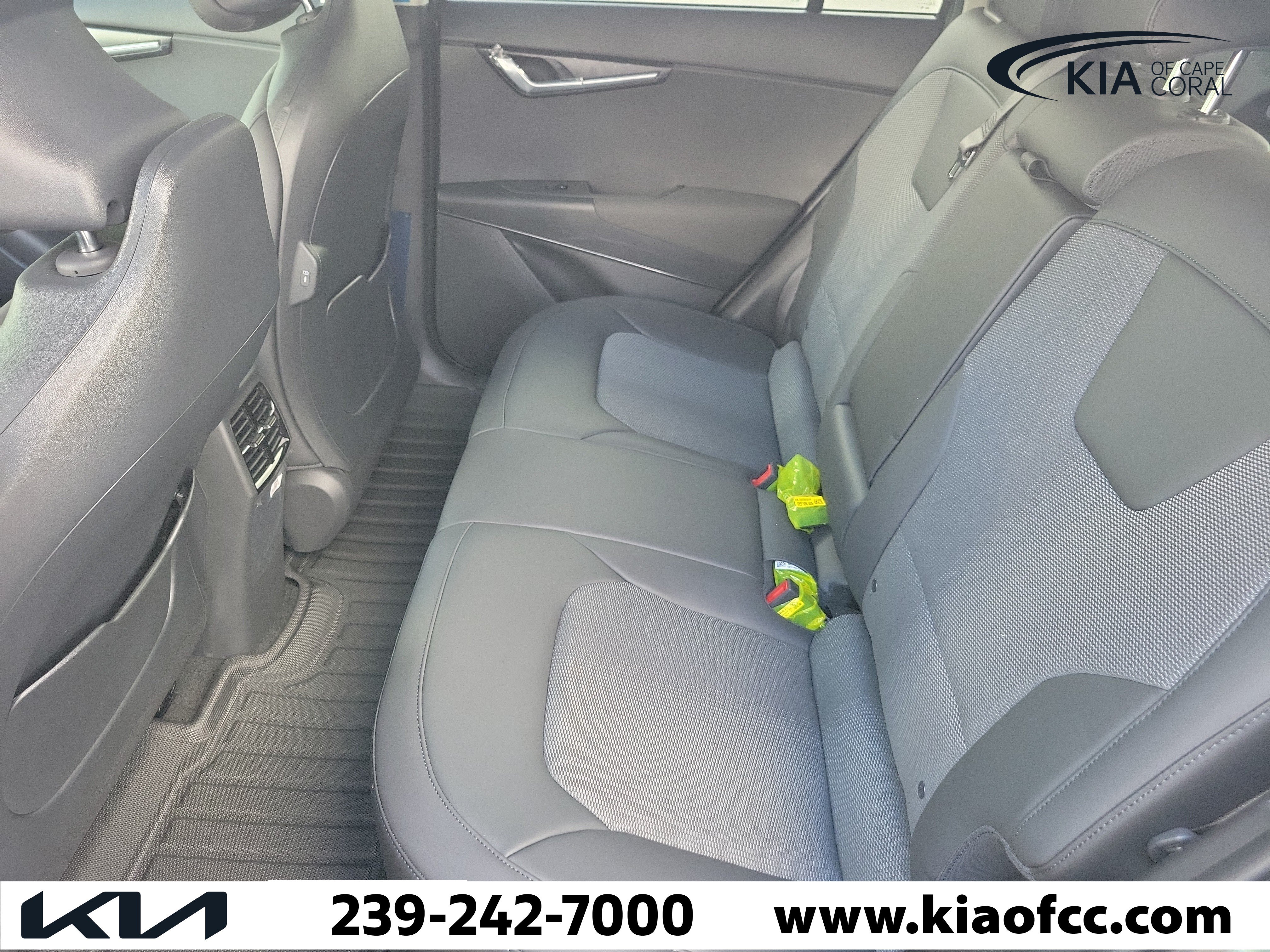 New 2026 Kia Niro Wind FWD image 13