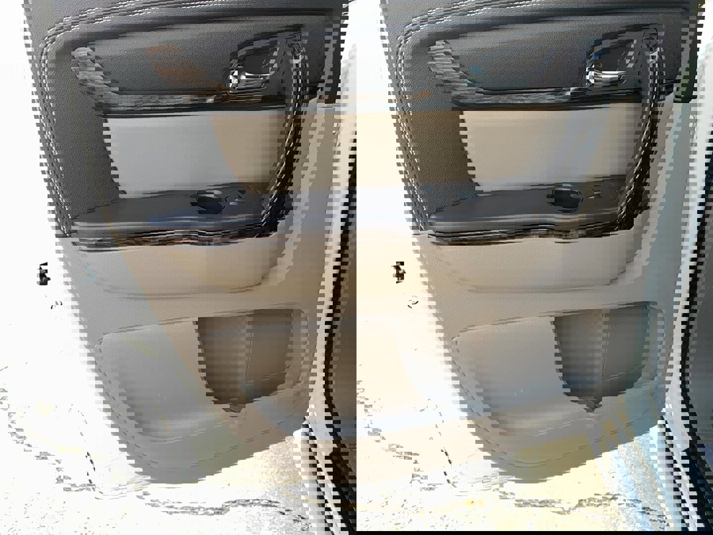 Used 2015 GMC Acadia Denali image 13