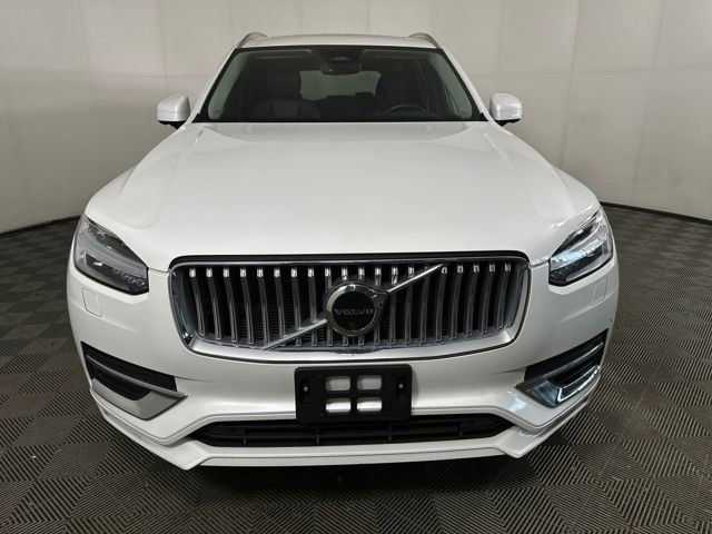 Used 2023 Volvo XC90 B6 Plus image 8