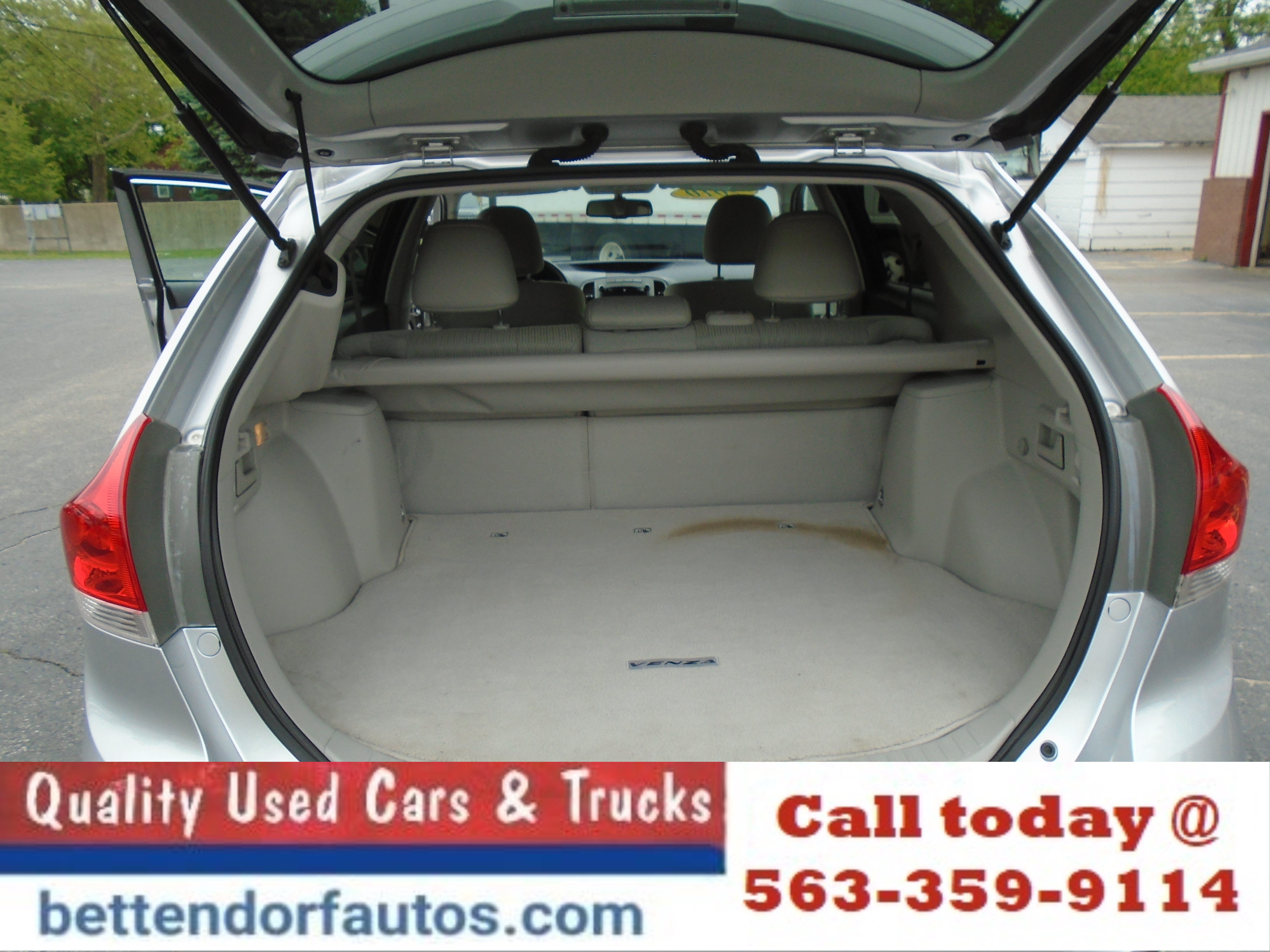 Used 2010 Toyota Venza FWD image 17