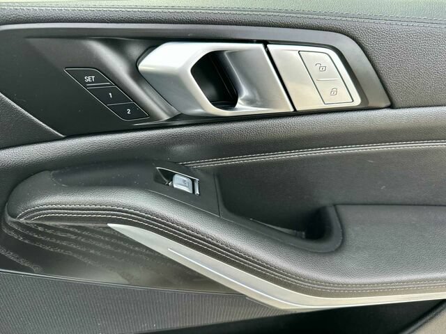 Used 2022 BMW X7 xDrive40i image 22