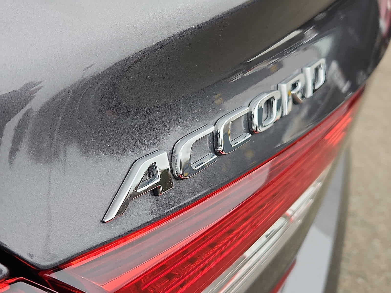 Used 2018 Honda Accord EX-L image 31