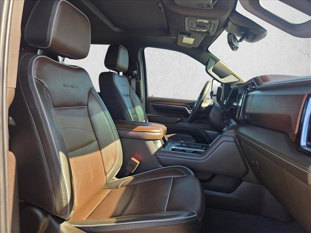 Used 2024 GMC Sierra 3500 Denali w/ Denali Reserve Package AWD/4WD image 21