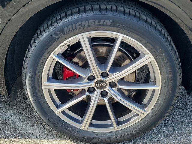 Certified 2023 Audi SQ5 Premium Plus w/ Premium Plus Package AWD/4WD image 10