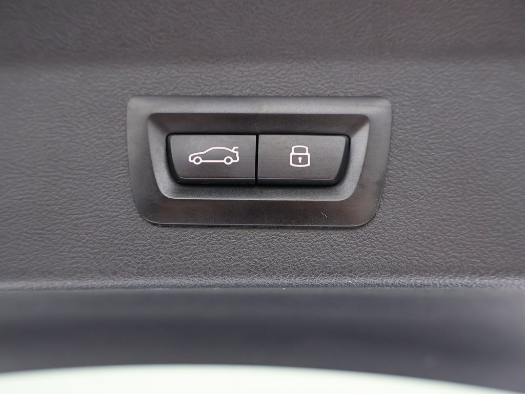 Used 2024 BMW X3 xDrive30i w/ Convenience Package image 17