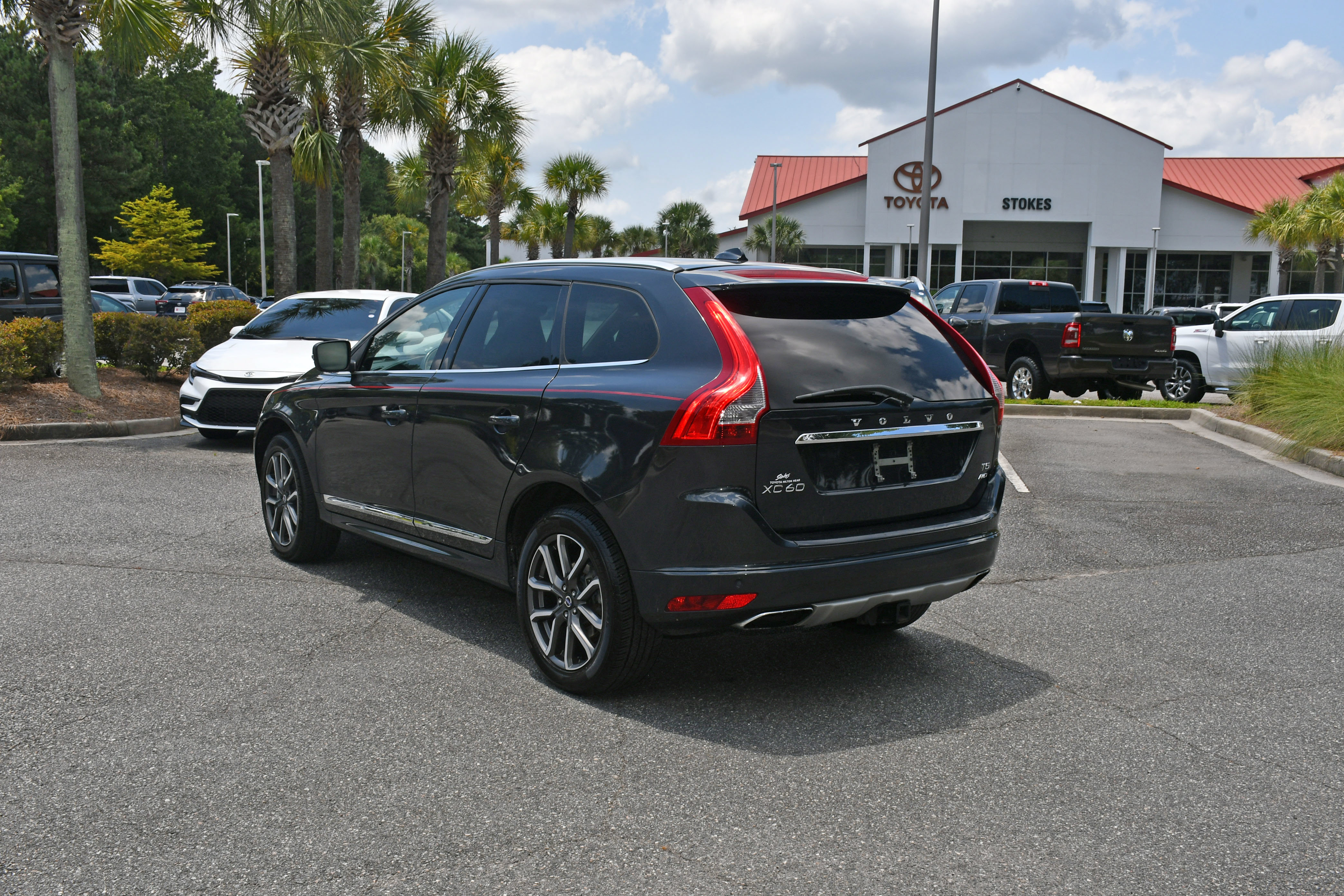 Used 2016 Volvo XC60 T5 Platinum AWD/4WD image 3