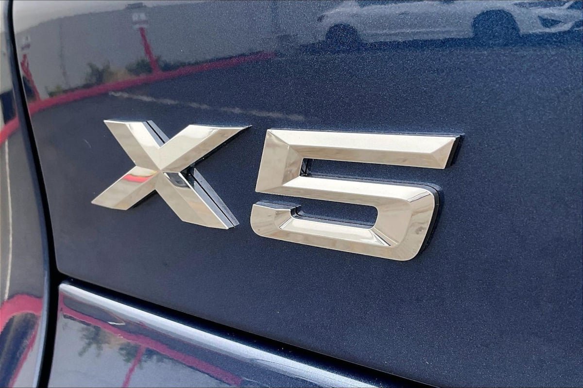 Used 2022 BMW X5 sDrive40i w/ M Sport Package RWD image 8