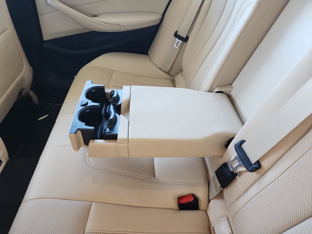 Used 2022 BMW 540i w/ Convenience Package RWD image 26