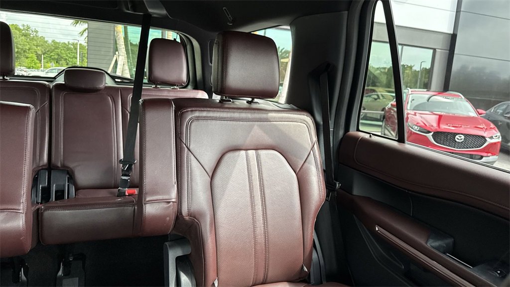 Used 2023 Ford Expedition Limited image 20