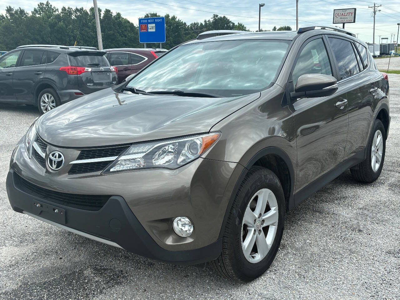 Used 2013 Toyota RAV4 XLE AWD/4WD image 6