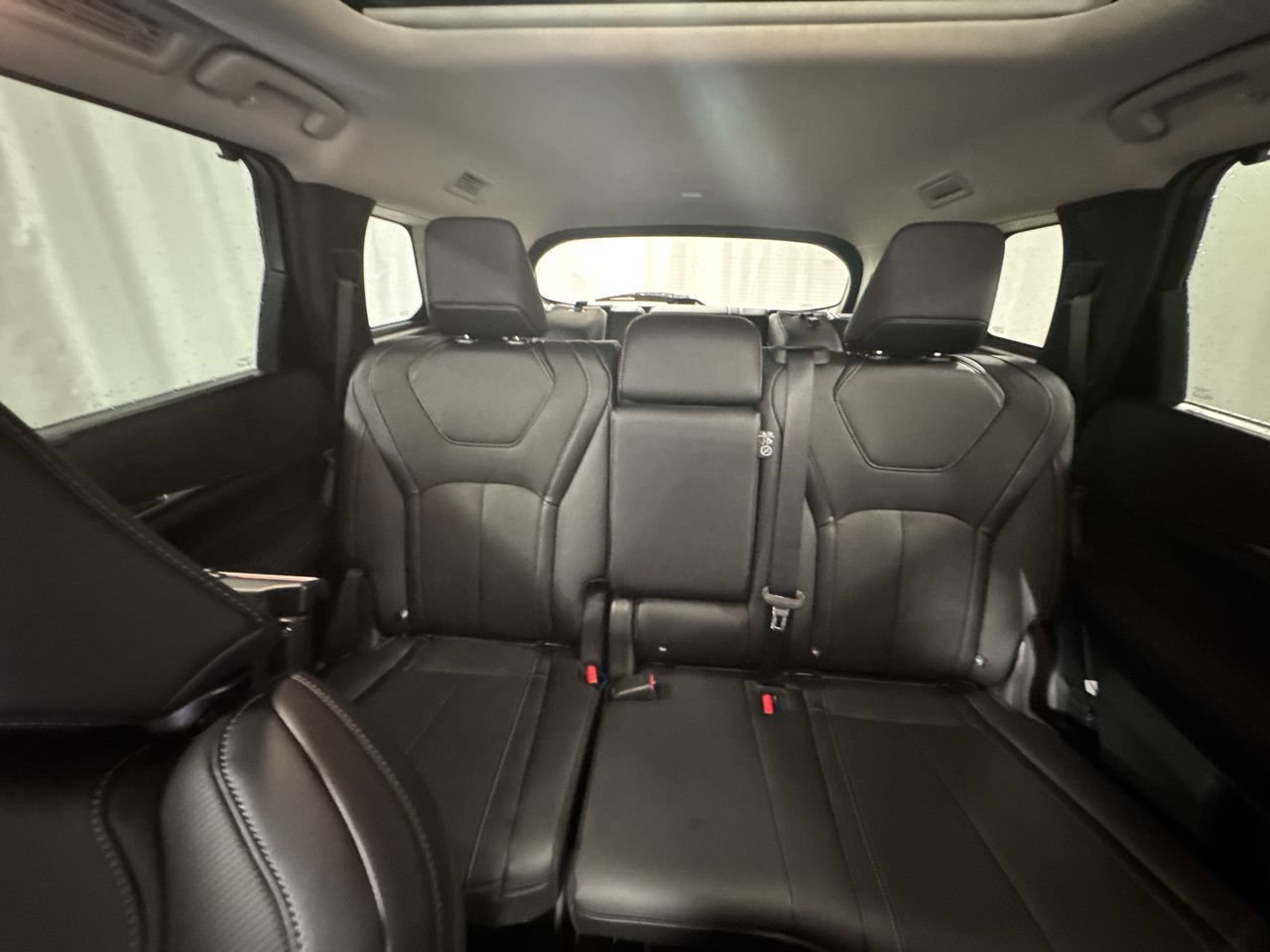 Certified 2026 INFINITI QX60 Luxe w/ Family Package AWD/4WD image 5