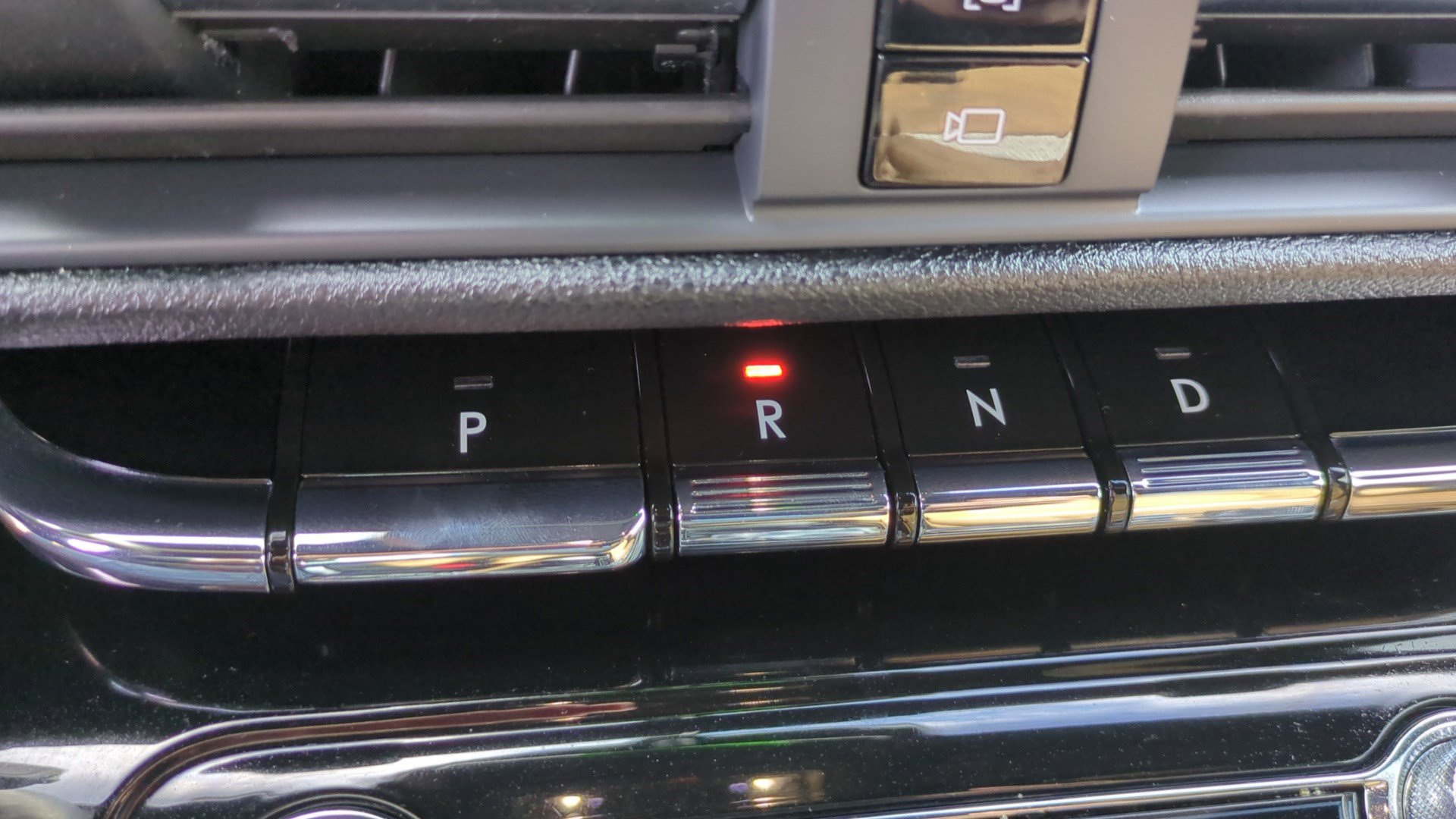 Used 2021 Lincoln Corsair Reserve w/ Equipment Group 201A image 25