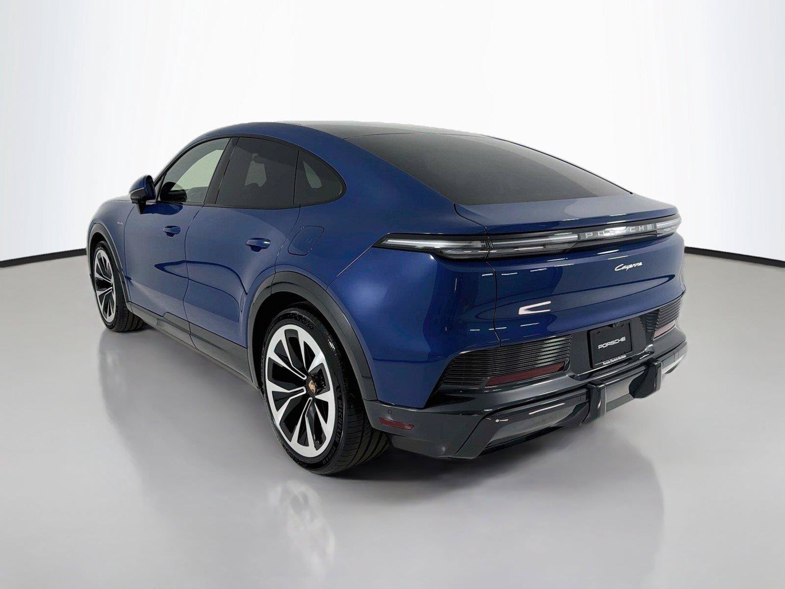 New 2026 Porsche Cayenne Electric Coupe AWD/4WD image 3