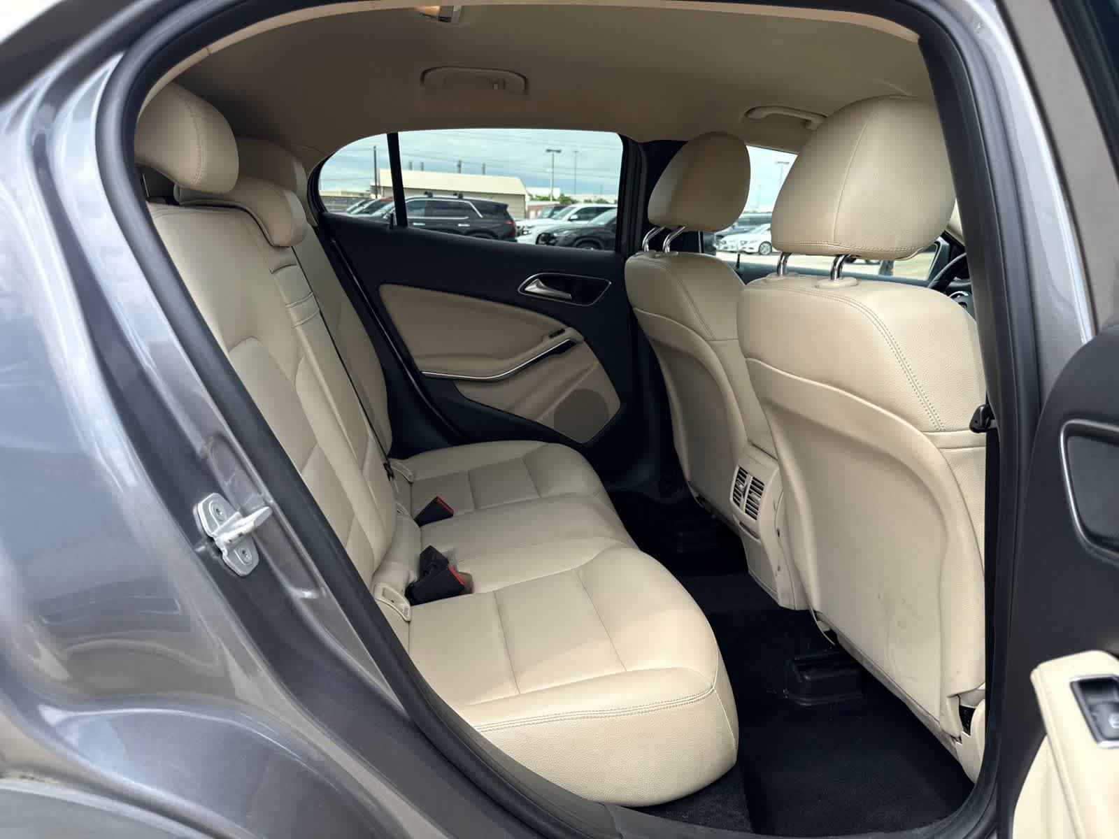 Used 2015 Mercedes-Benz GLA 250 4MATIC image 20