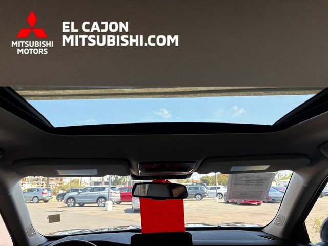 Used 2025 Mitsubishi Outlander SE AWD/4WD image 23