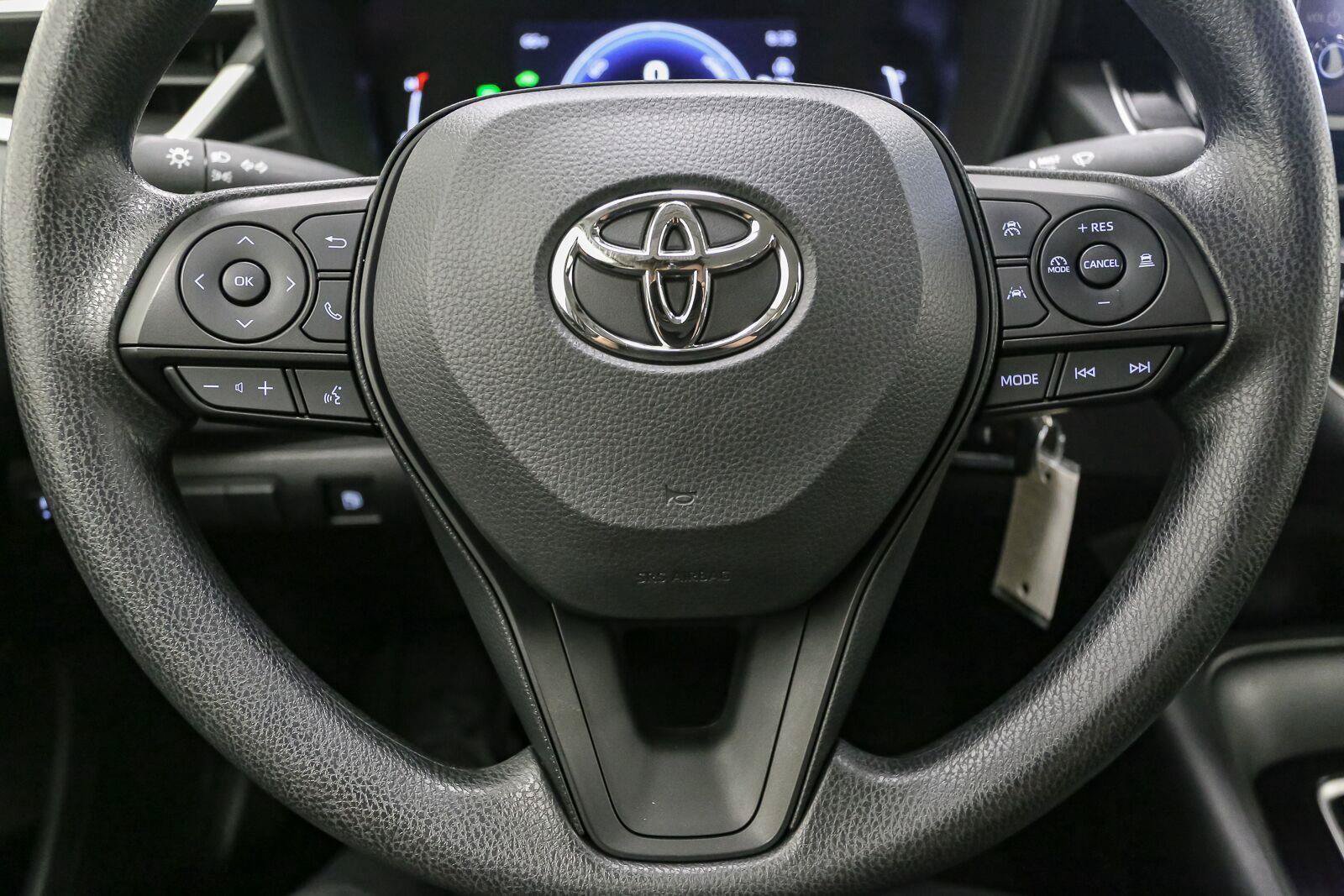 Certified 2026 Toyota Corolla LE AWD/4WD image 29