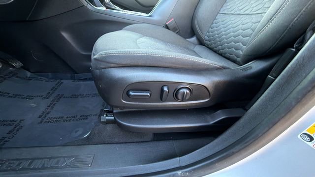 Used 2019 Chevrolet Equinox LT image 23