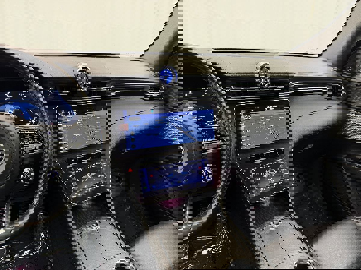 Used 2024 Maserati Grecale Modena image 22