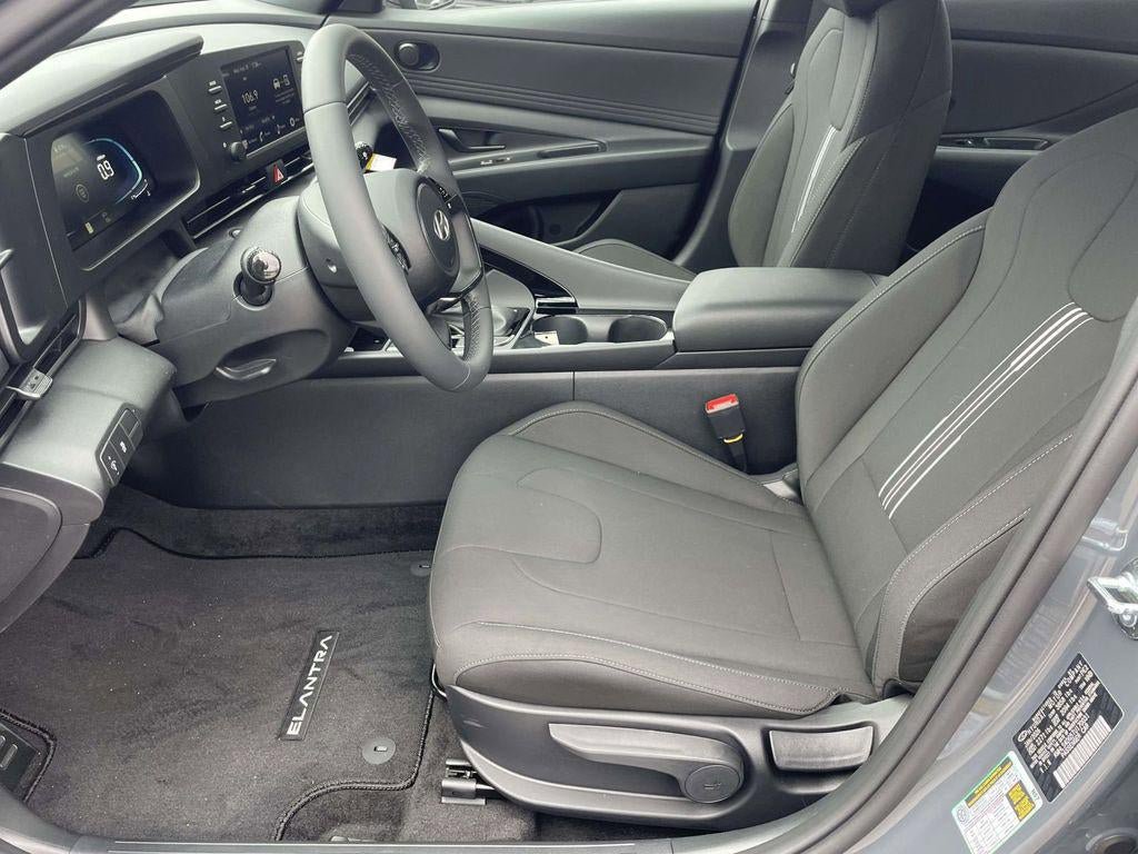 New 2026 Hyundai Elantra SEL Sport Premium image 32