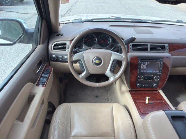 Used 2012 Chevrolet Suburban LTZ AWD/4WD image 19