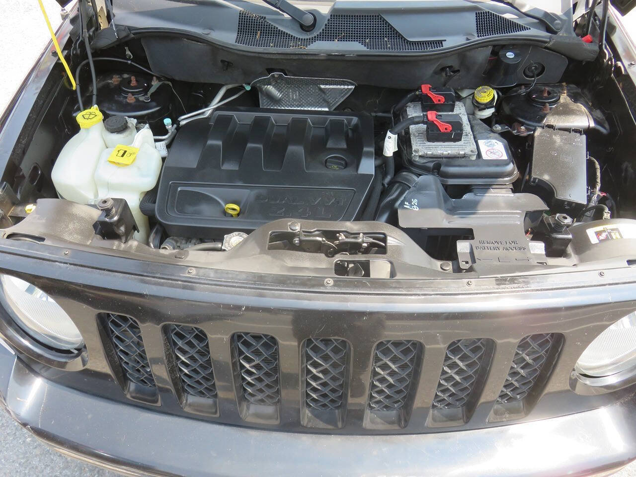 Used 2015 Jeep Patriot Sport FWD image 26