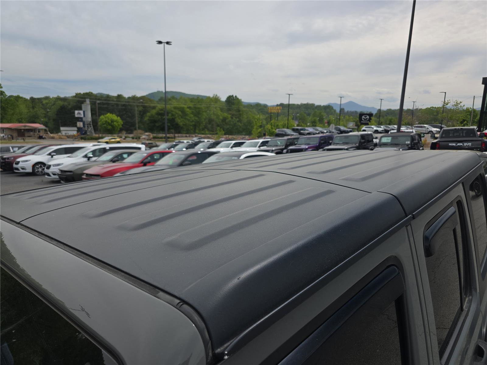 Used 2021 Jeep Wrangler Unlimited Sport AWD/4WD image 11