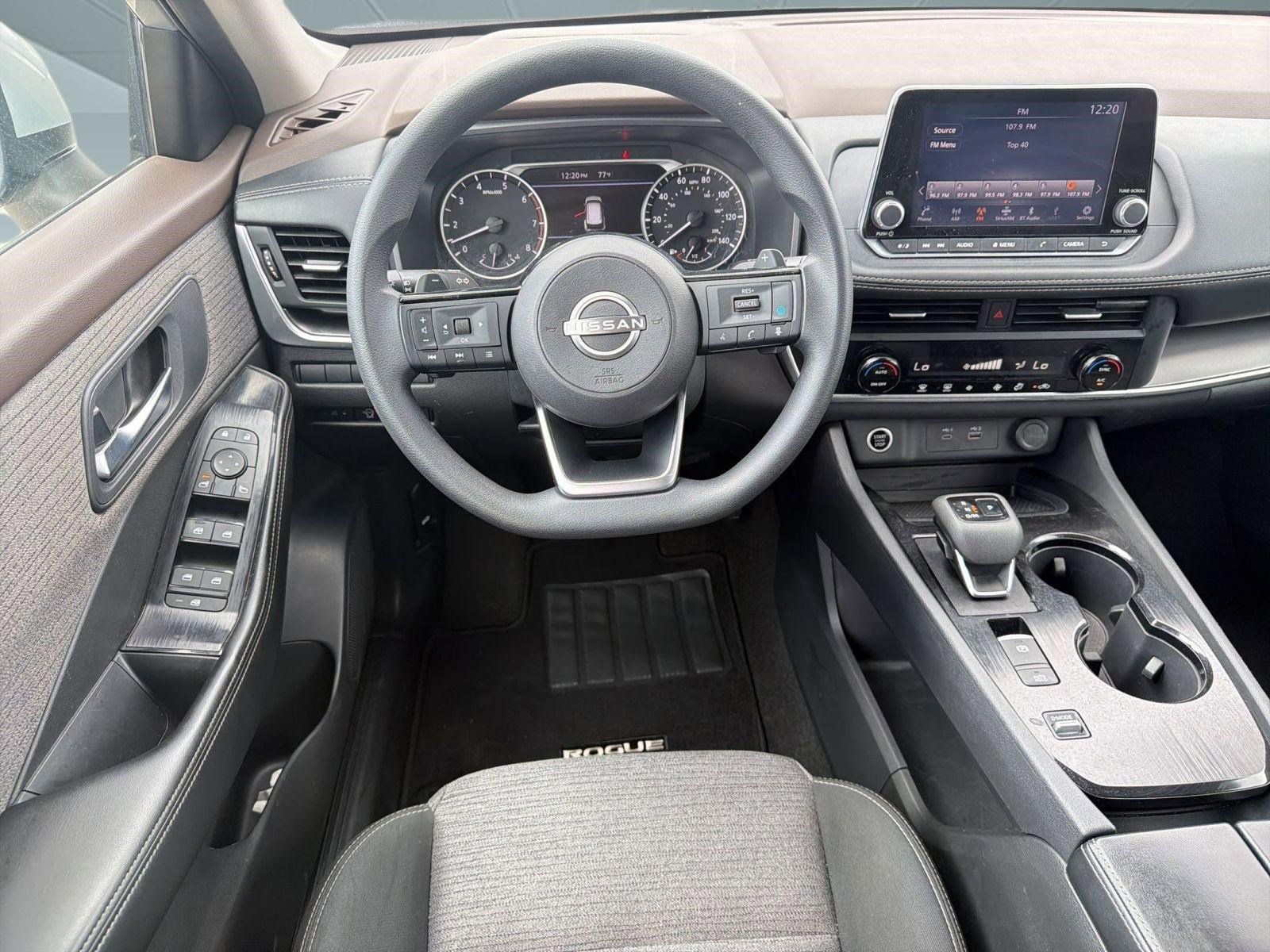 Used 2023 Nissan Rogue SV image 26