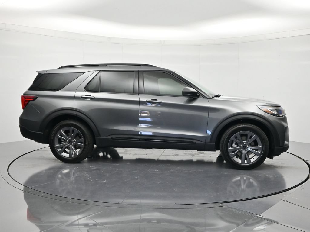New 2026 Ford Explorer Active w/ Active Comfort Package AWD/4WD image 4