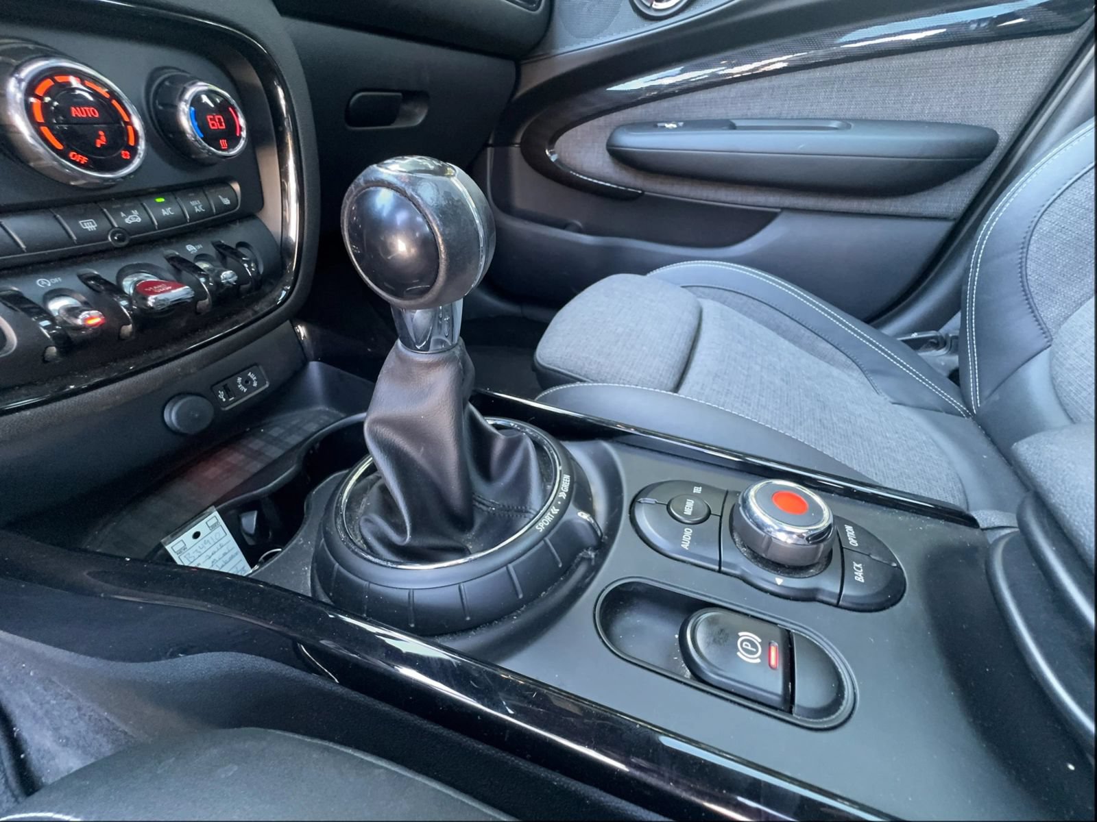 Used 2016 MINI Cooper Clubman FWD image 18
