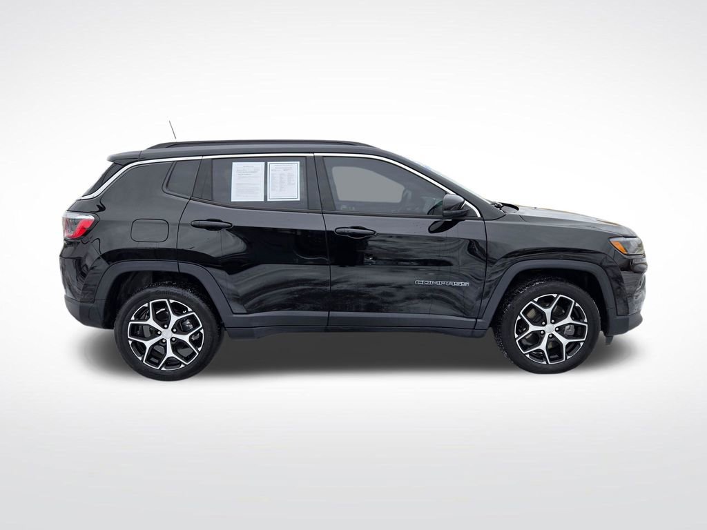 Used 2024 Jeep Compass Limited image 2