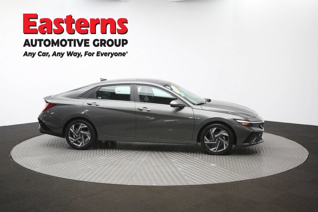 Used 2024 Hyundai Elantra Limited FWD image 48