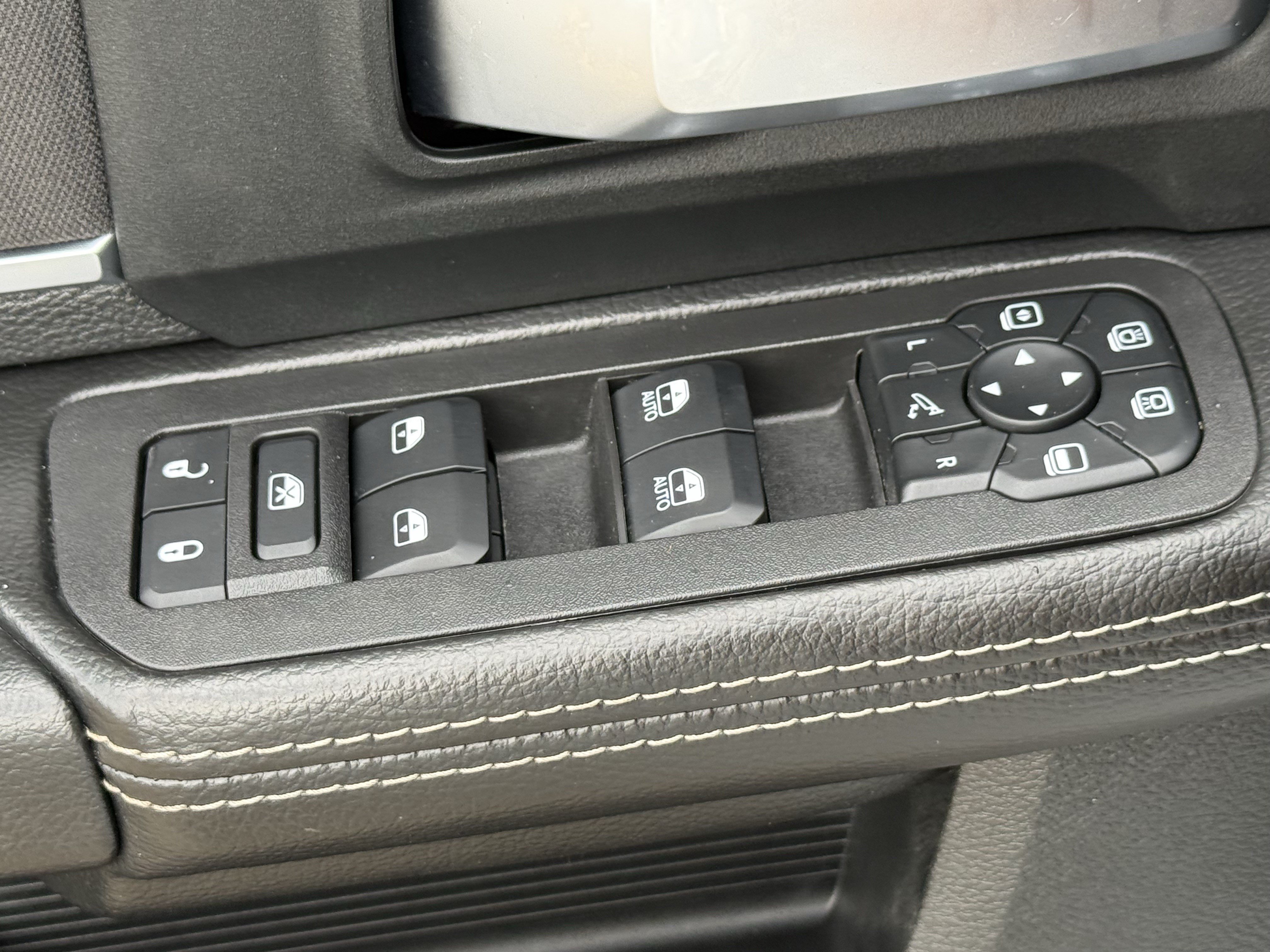 Used 2025 RAM 2500 Big Horn AWD/4WD image 27