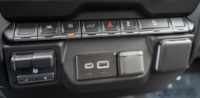 Used 2024 Chevrolet Silverado 1500 Custom Trail Boss image 28