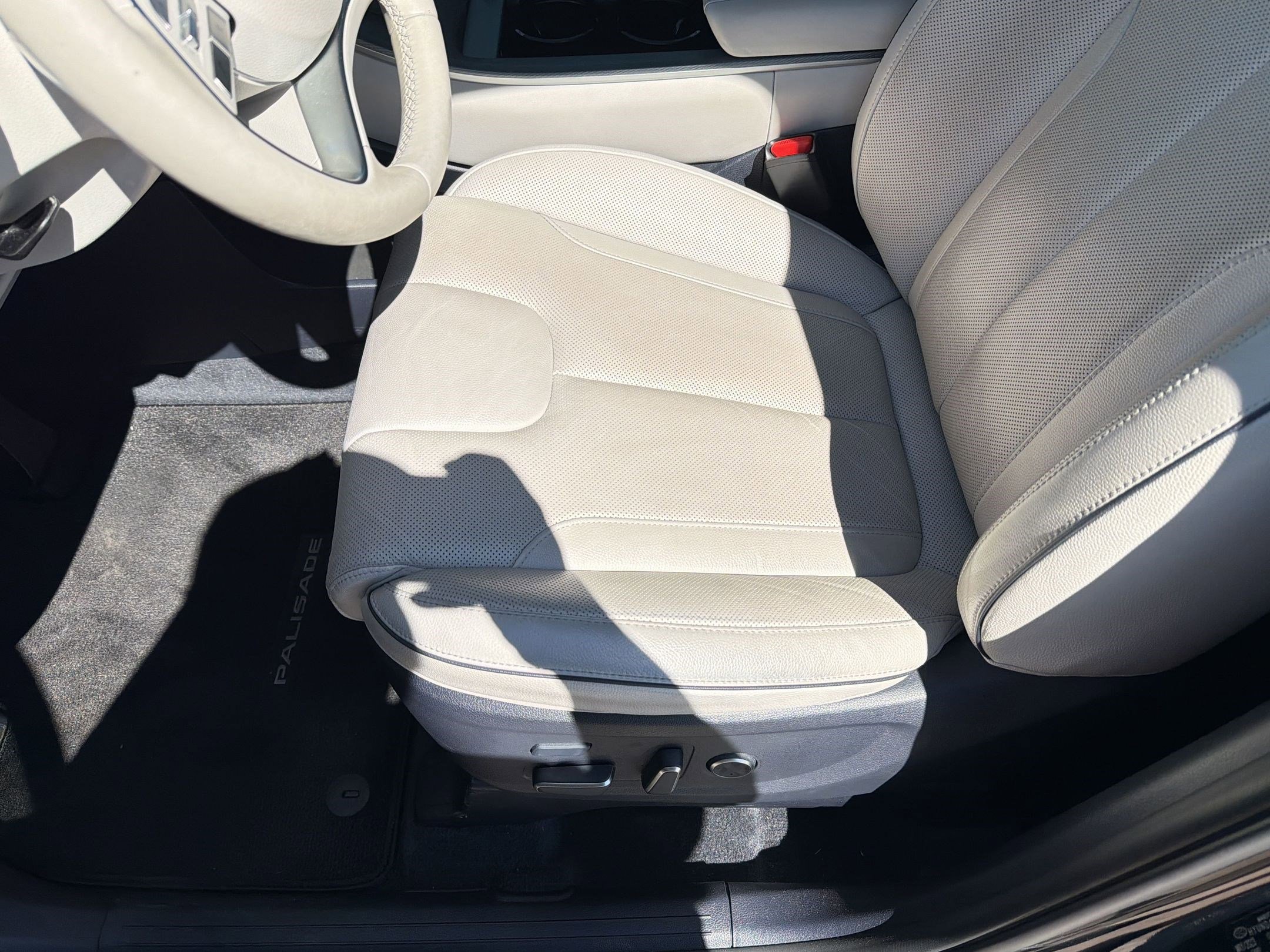 Used 2023 Hyundai Palisade Limited w/ Cargo Package AWD/4WD image 12