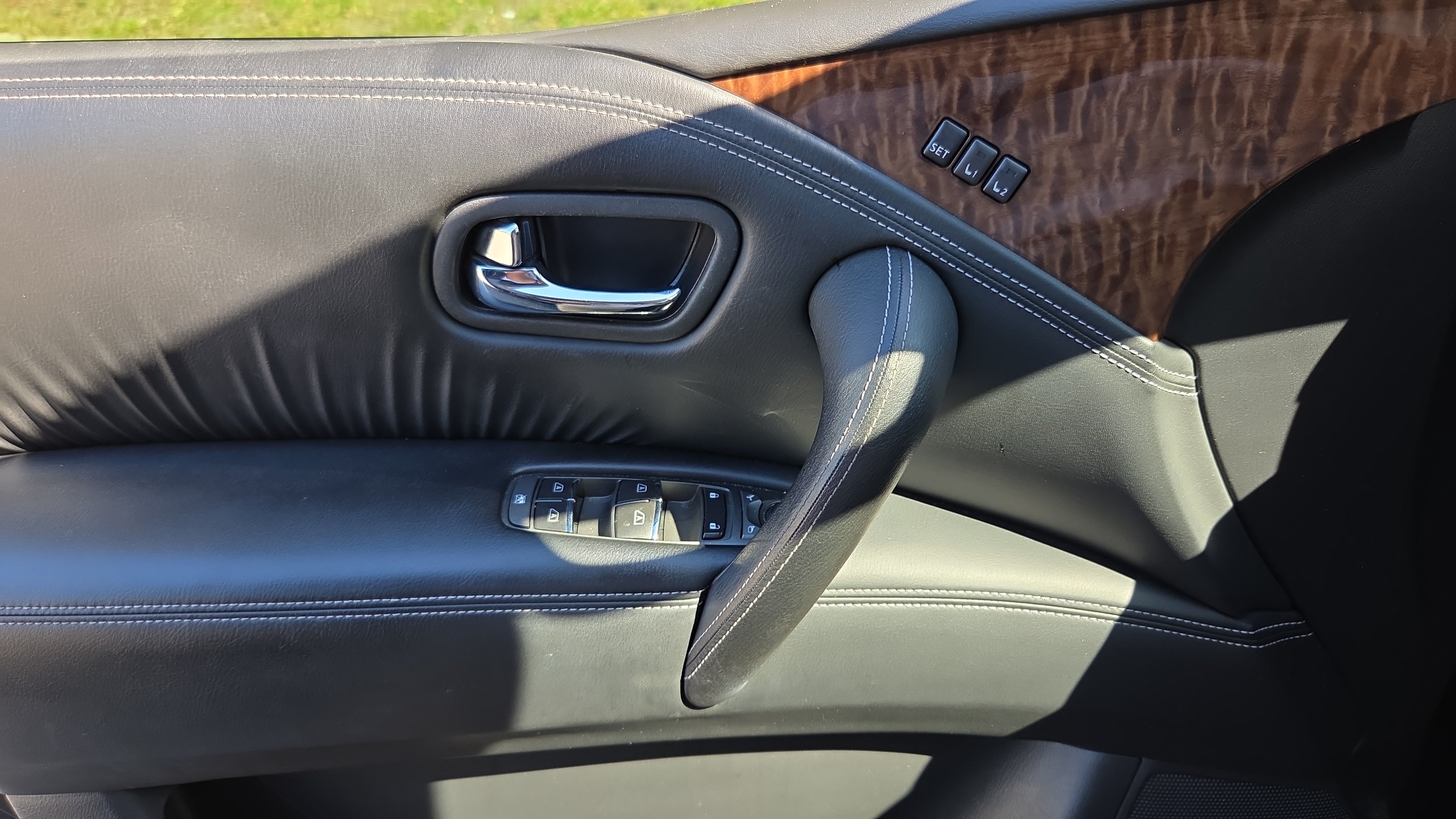 Used 2020 Nissan Armada SL RWD image 33
