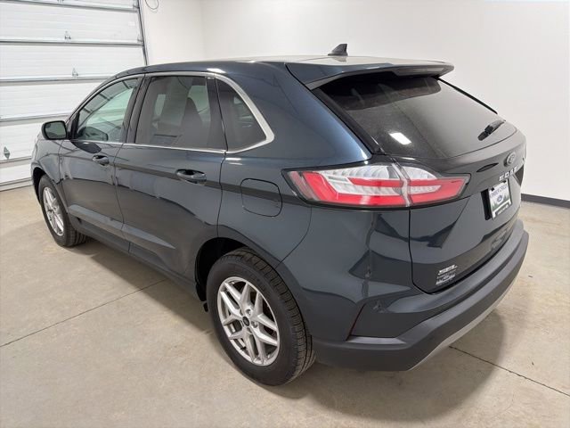 Used 2024 Ford Edge SEL w/ Convenience Package image 6