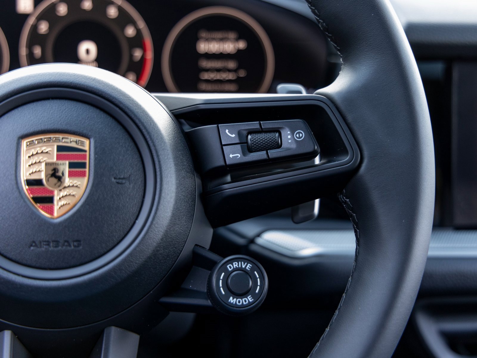 New 2026 Porsche Cayenne Coupe image 32