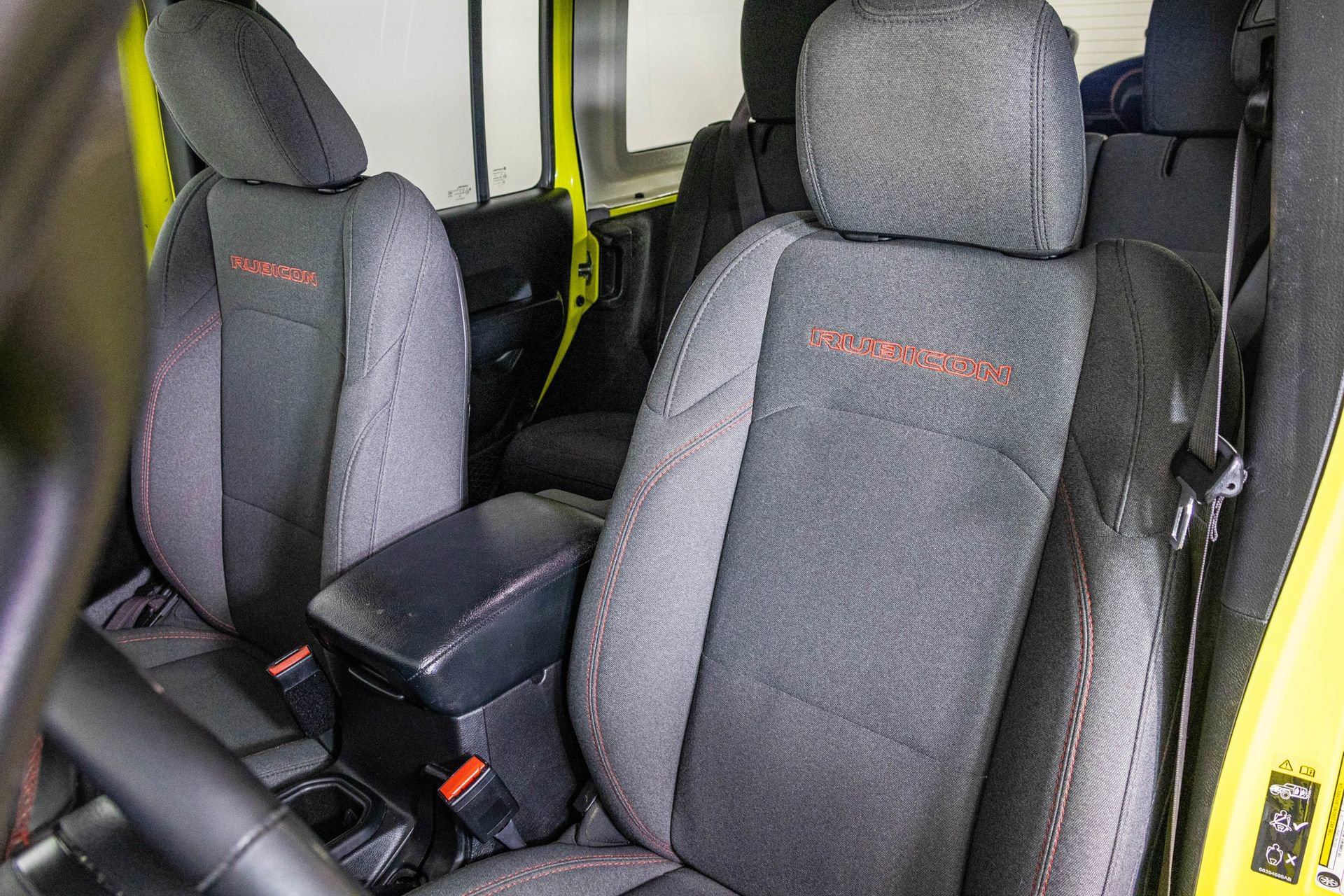 Used 2024 Jeep Wrangler Unlimited Rubicon w/ Convenience Group image 19