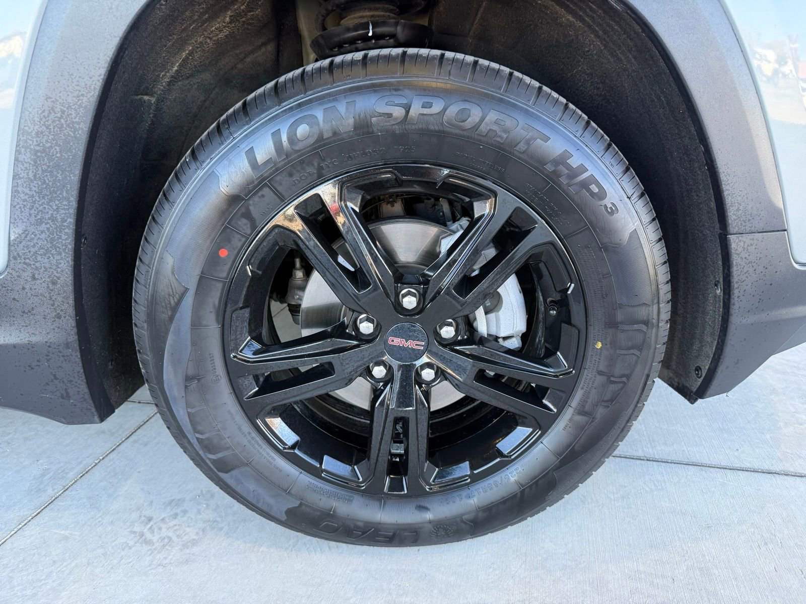 Used 2024 GMC Terrain AT4 image 42