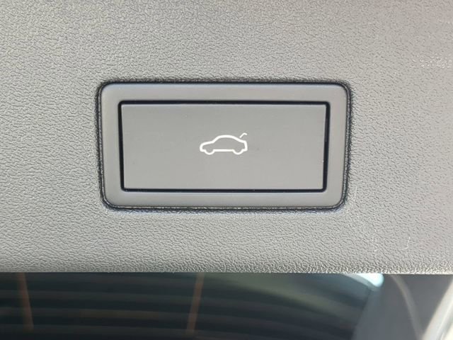Used 2023 Volkswagen ID.4 Pro S RWD image 10