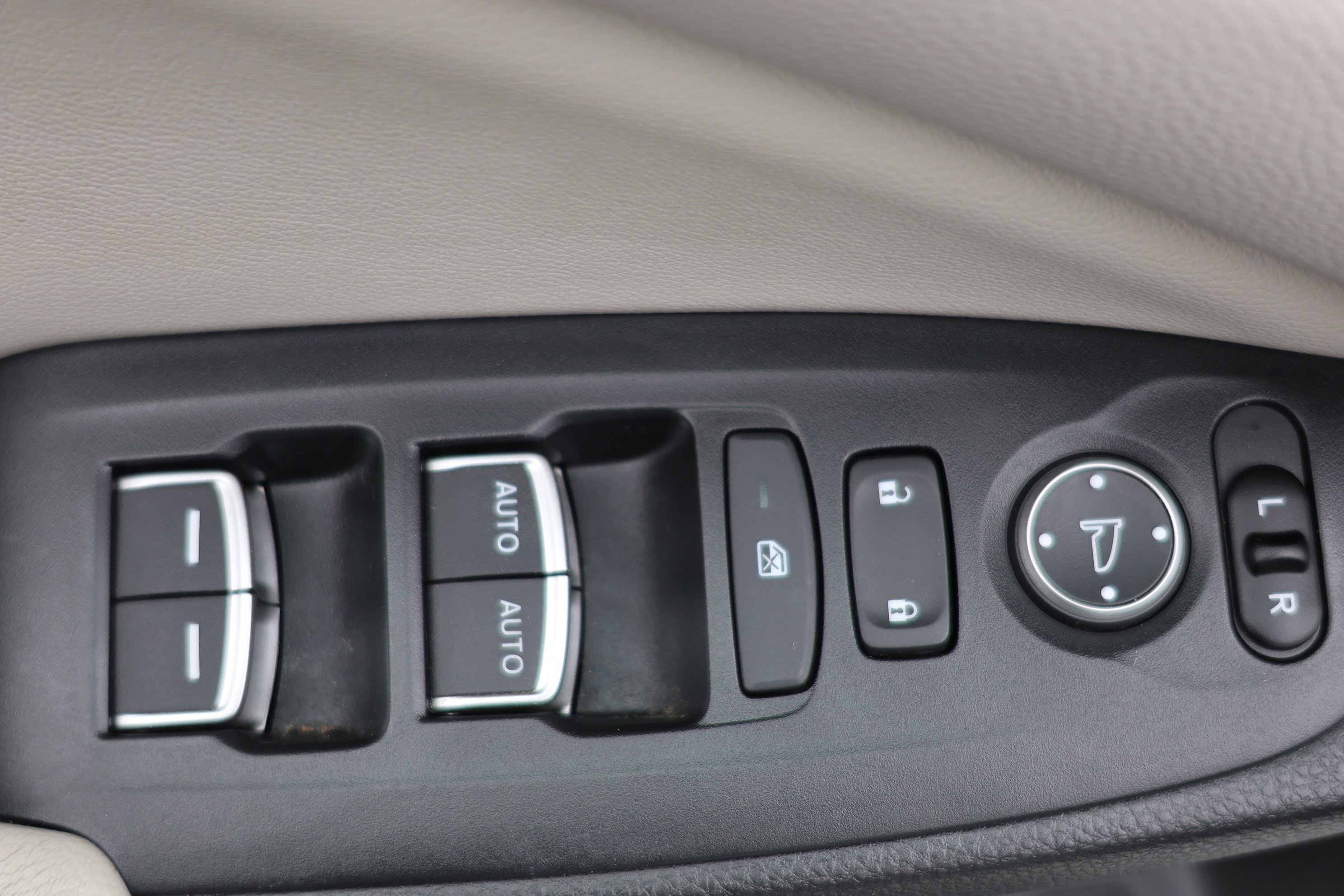 Used 2018 Honda Accord LX image 27