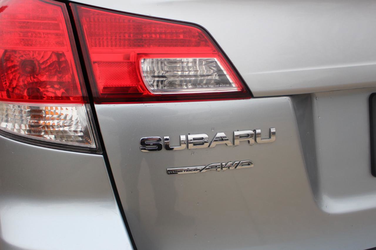 Used 2013 Subaru Outback 2.5i Premium w/ All-Weather Pkg AWD/4WD image 39
