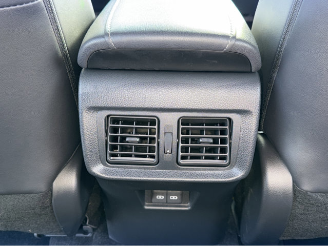 Used 2024 Toyota Venza XLE image 30