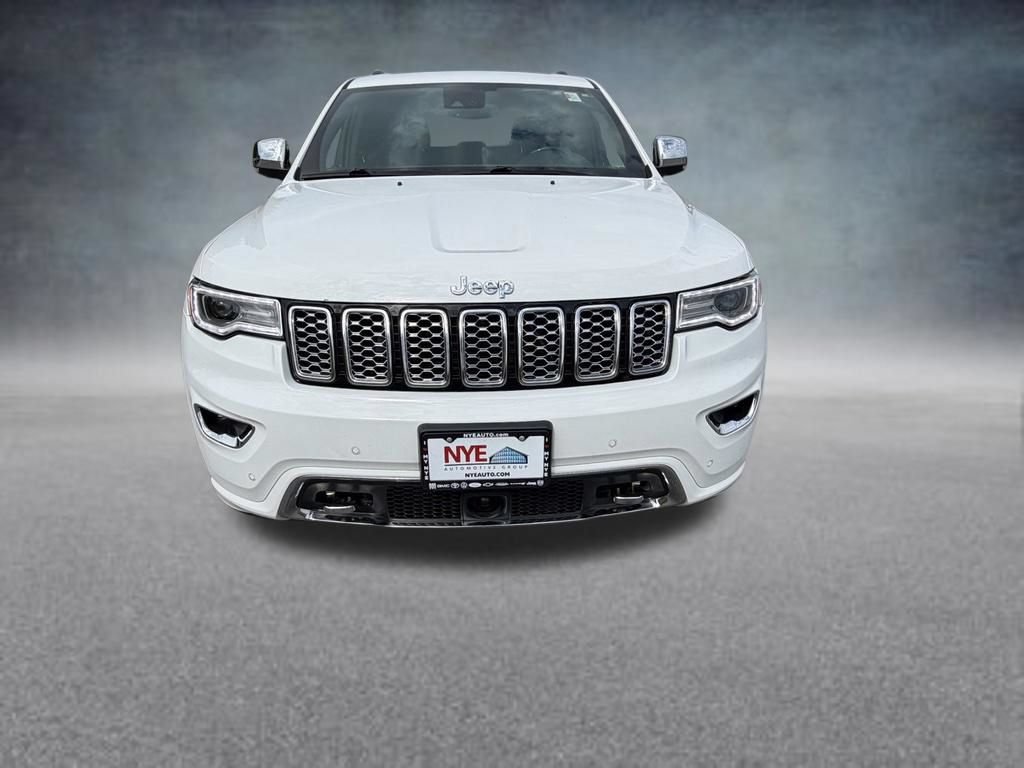 Used 2017 Jeep Grand Cherokee Overland w/ Jeep Active Safety Group AWD/4WD image 9