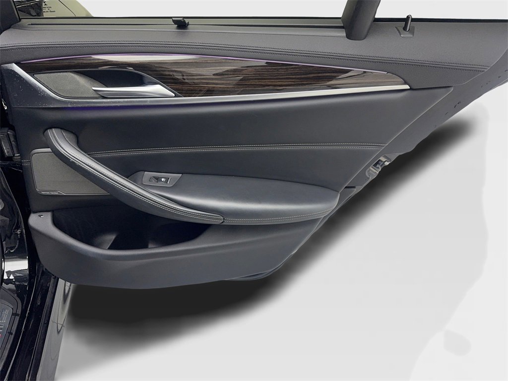 Used 2020 BMW M550i xDrive w/ Executive Package image 43