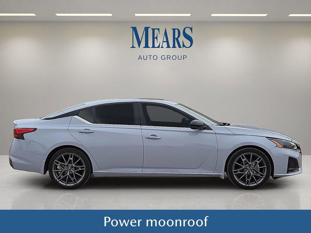 Used 2024 Nissan Altima 2.0 SR image 7