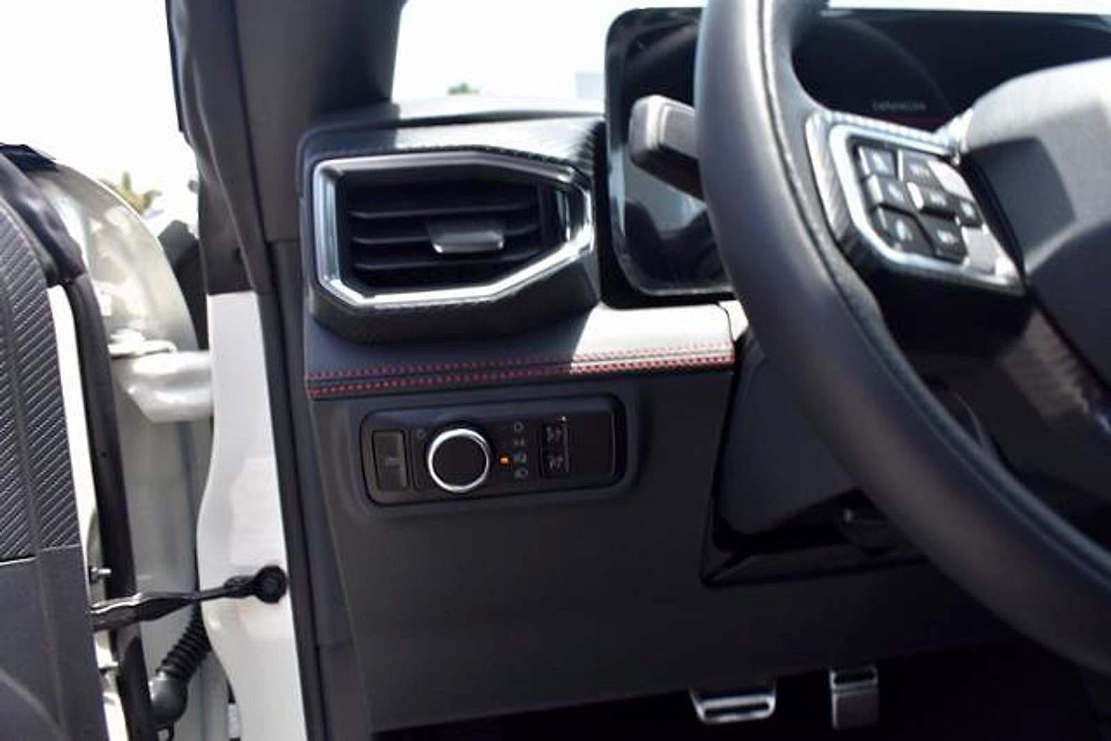New 2025 Ford Mustang GT Premium w/ 60th Anniversary Package RWD image 21