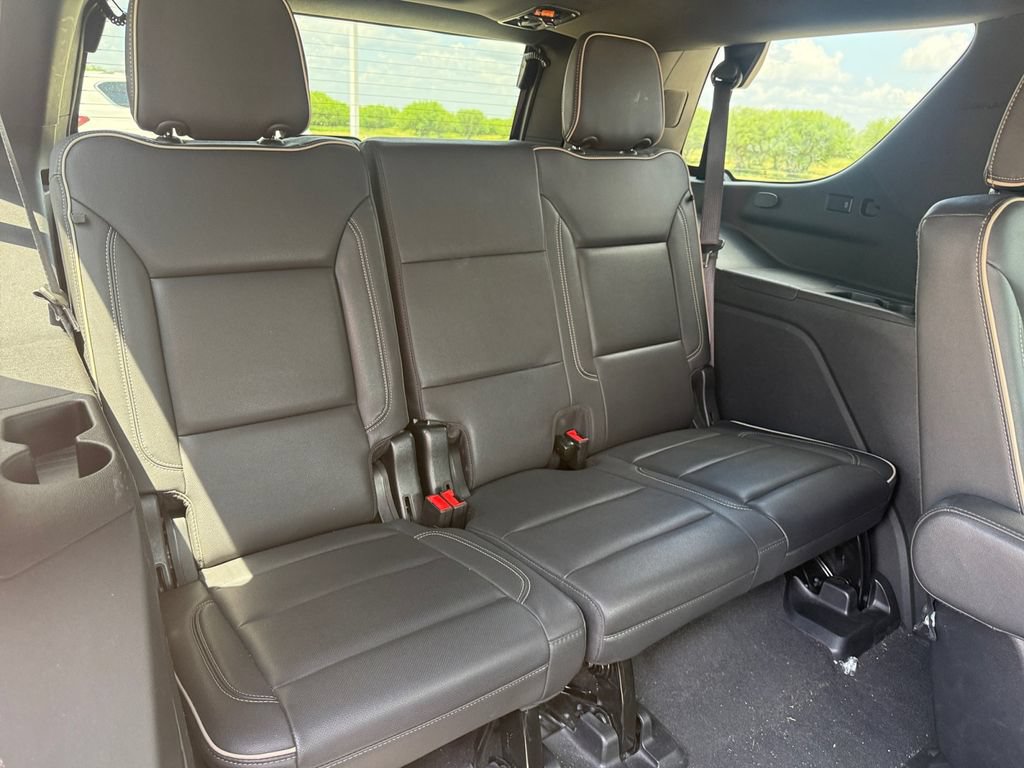 Used 2023 GMC Yukon SLT w/ SLT Premium Package RWD image 21